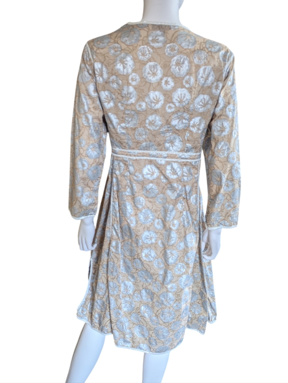 Ratan Floral Lace-Trim Beige & Light Blue Robe Dress - Picture 4 of 12